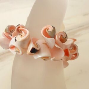 Organic Queen Conch Shell Cone Spiral Stretch Pink Cream Bracelet